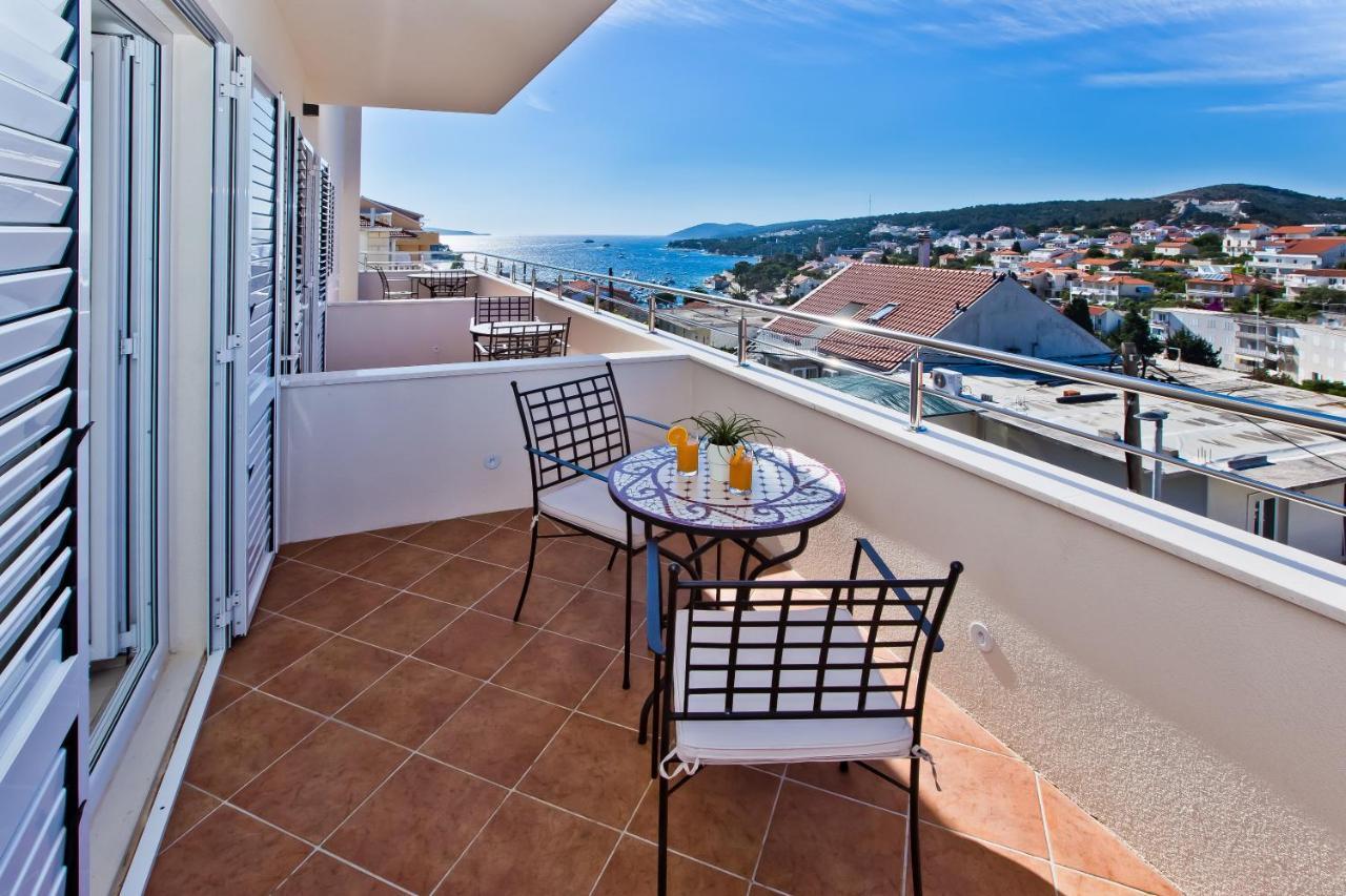 Apartments And Rooms Marija Hvar Town Exteriör bild